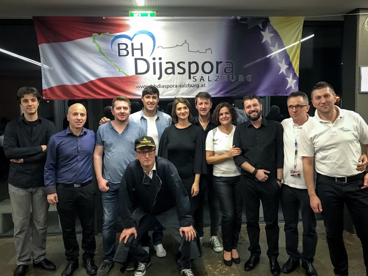 Bosanci i Hercegovci širom BiH i dijaspore jučer su prigodnim programima obilježili Dan državnosti BiH.