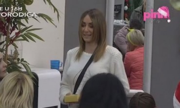 Šmeker pravi, baš onako kako ja volim! Maca bez blama priznala učesnici Zadruge da je OTKINULA na njenog tatu! (VIDEO)