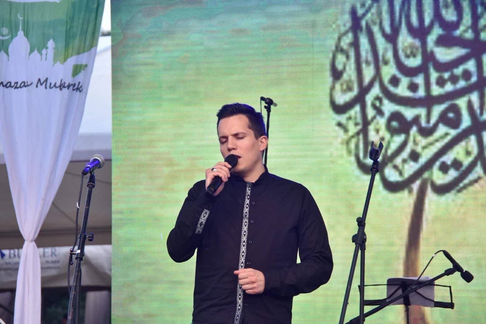 Specijalni program U susret ramazanu: Armin Muzaferija večeras u Begovoj džamiji uči ilahije