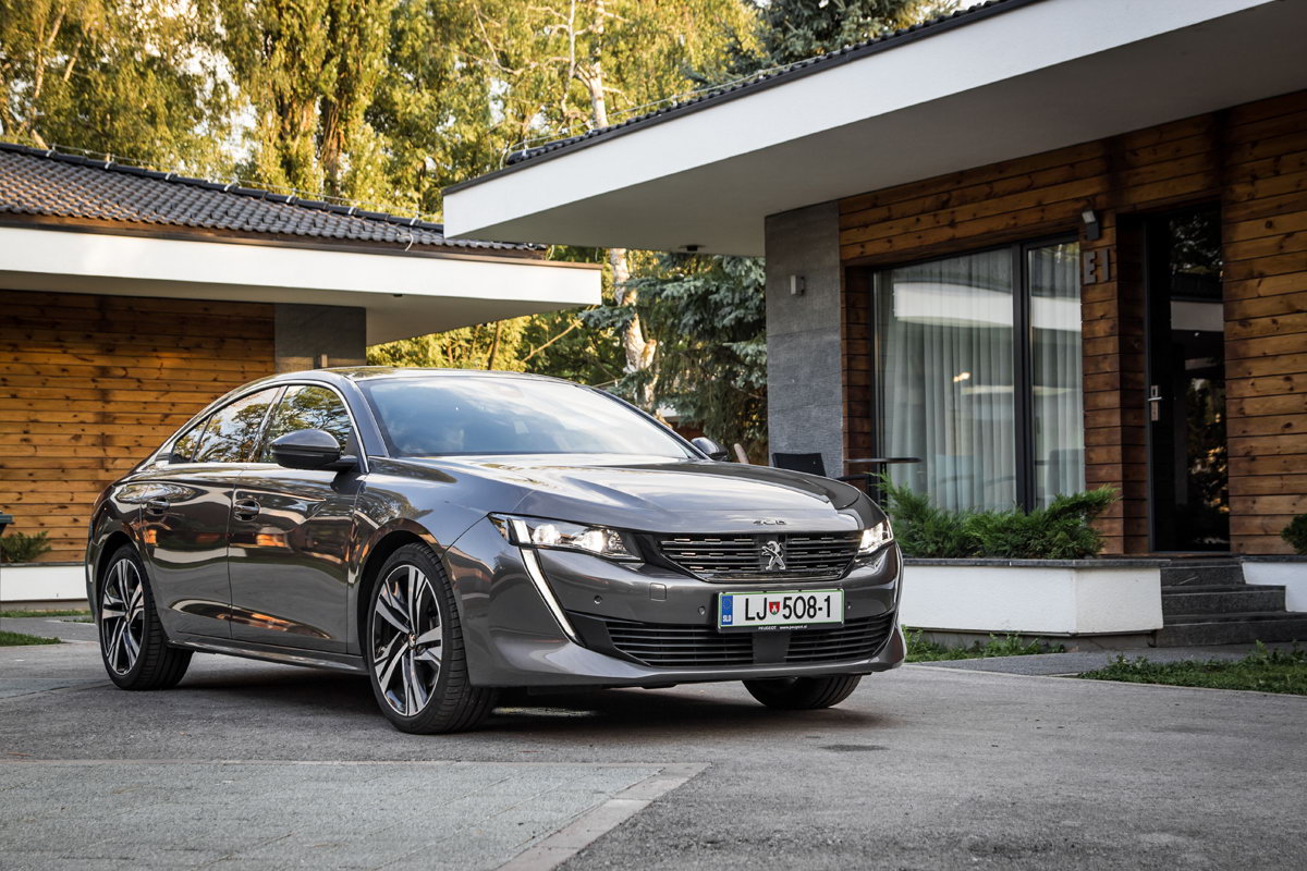 Test: Peugeot 508 Allure 2.0 BlueHDI 180 EAT8 – Kralj džungle!