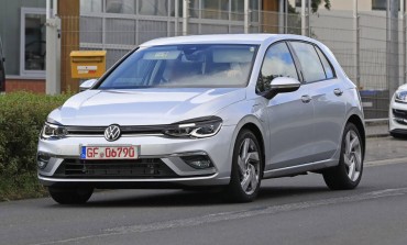 Novi Golf 8 uhvaćen objektivom foto aparata gotovo bez kamuflaže!