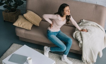 Za one koji rade od kuće: Ovih PET vežbi će vam pomoći da spriječite bol u vratu i leđima