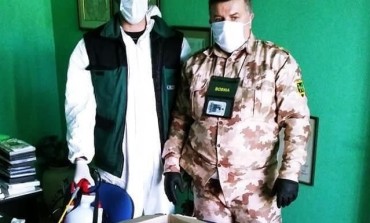 Bračni par Heralić stanovnike Vogošće obradovao maskama