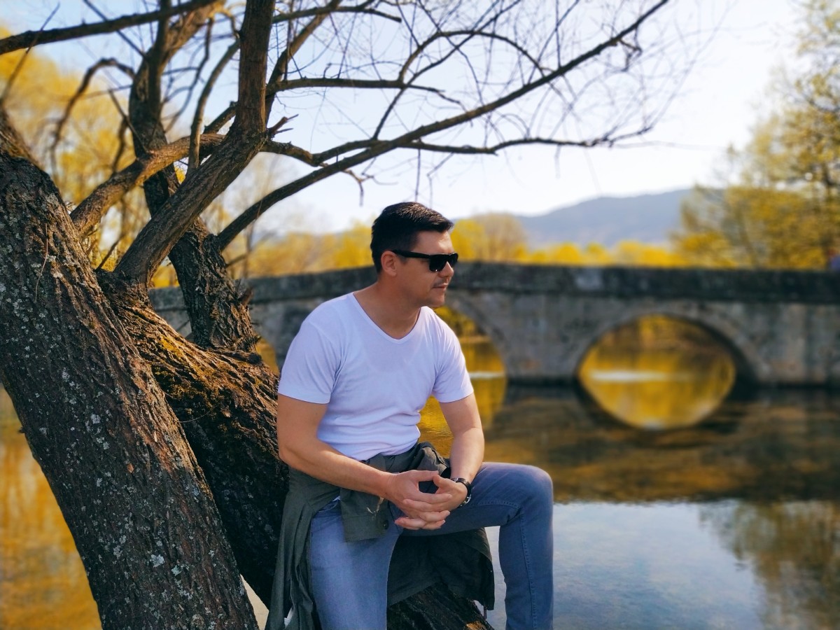 Dalibor Mrdić o radu na televiziji, ljubavi prema muzici i snimanju spotova za muzičke zvijezde