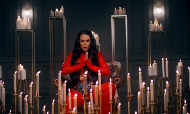 Žena od sultana propagira „NOVU RELIGIJU“! Vrela Tijana eM, u sado-mazo kadrovima!