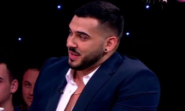 ŠOK PRIZNANJE -  Poznati pjevač ima DOŽIVOTNI PROBLEM S VIDOM, slika pred očima mu je potpuno drugačija!