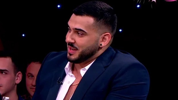 ŠOK PRIZNANJE – Poznati pjevač ima DOŽIVOTNI PROBLEM S VIDOM, slika pred očima mu je potpuno drugačija!